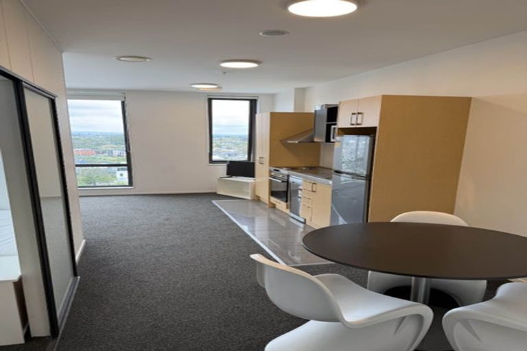 Photo of property in Twin Towers, 1013/17 Putney Way, Manukau, Auckland, 2104