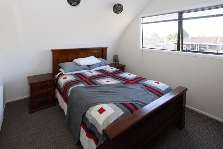 Photo of property in 6 Rinaha Place, Koutu, Rotorua, 3010