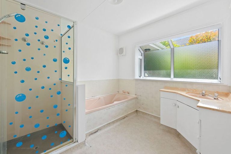 Photo of property in 21 Patons Road, Howick, Auckland, 2014