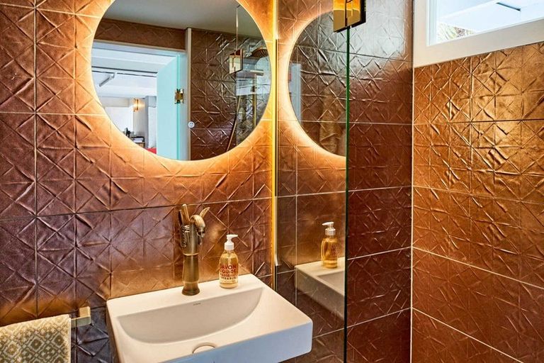 Photo of property in 15 Waitohu Road, York Bay, Lower Hutt, 5013