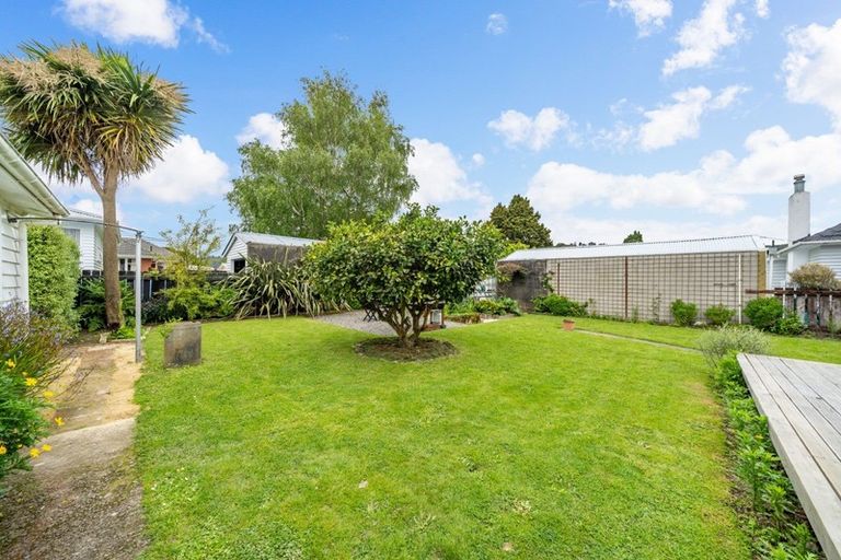 Photo of property in 28 Henry Street, Ebdentown, Upper Hutt, 5018