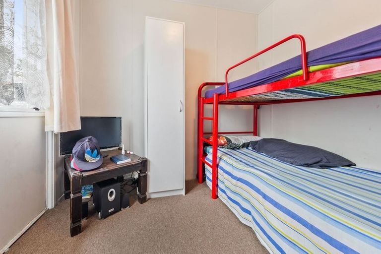 Photo of property in 4/15 Barneys Farm Road, Clendon Park, Auckland, 2103