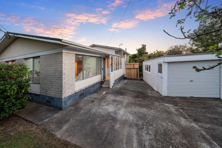 Photo of property in 47 Tirimoana Road, Te Atatu South, Auckland, 0602