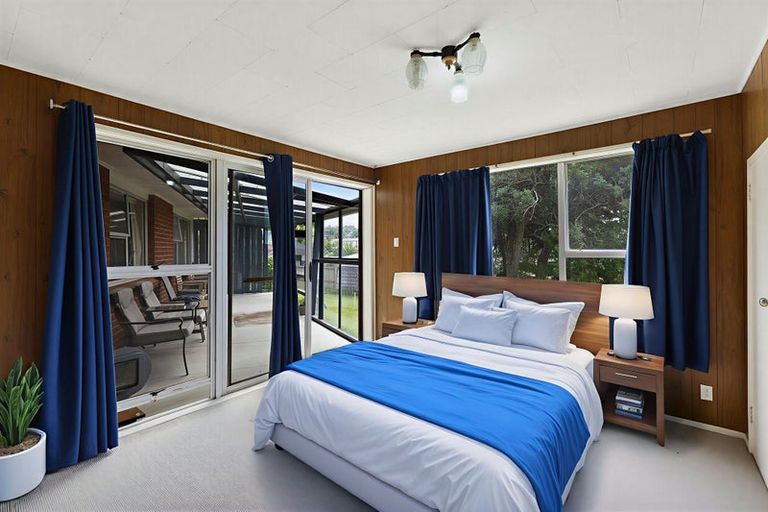 Photo of property in 10 Avalon Place, Glenfield, Auckland, 0629