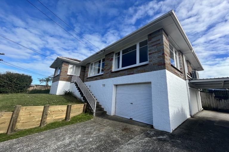 Photo of property in 10 Gills Avenue, Papakura, 2110