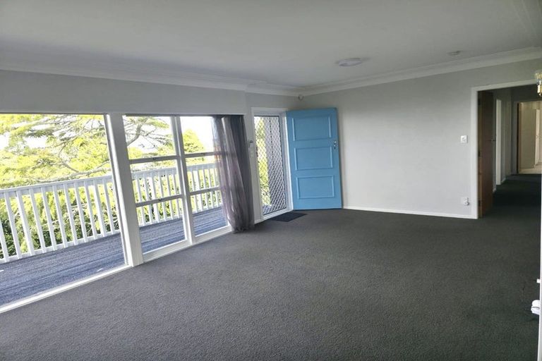 Photo of property in 5 Hartley Terrace, Massey, Auckland, 0614