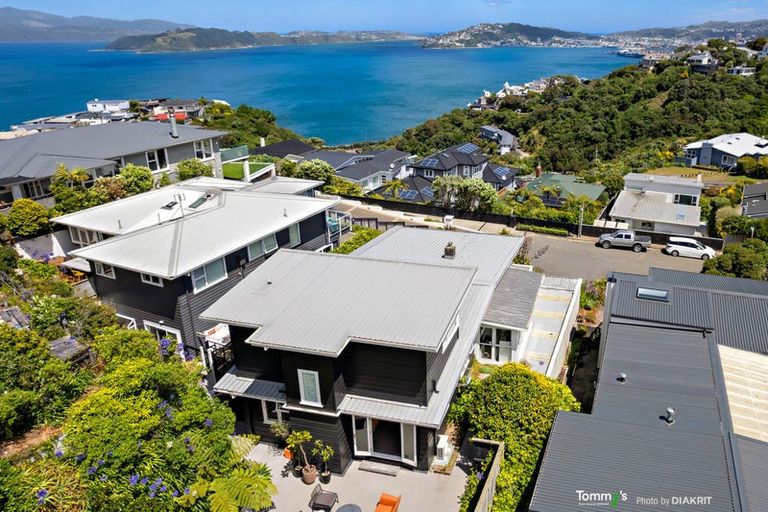 Photo of property in 42 Lohia Street, Khandallah, Wellington, 6035