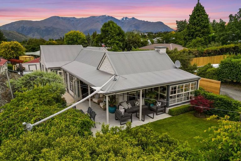 Photo of property in 22 Cornwall Street, Arrowtown, 9302
