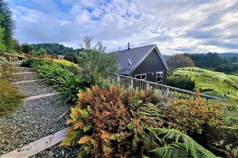 Photo of property in 49 Boons Valley Road, Waikawa, Picton, 7220