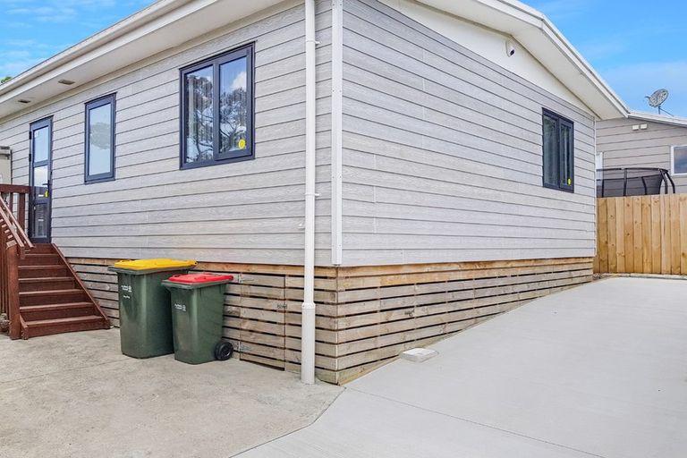 Photo of property in 68 Barrys Road, Glendene, Auckland, 0602