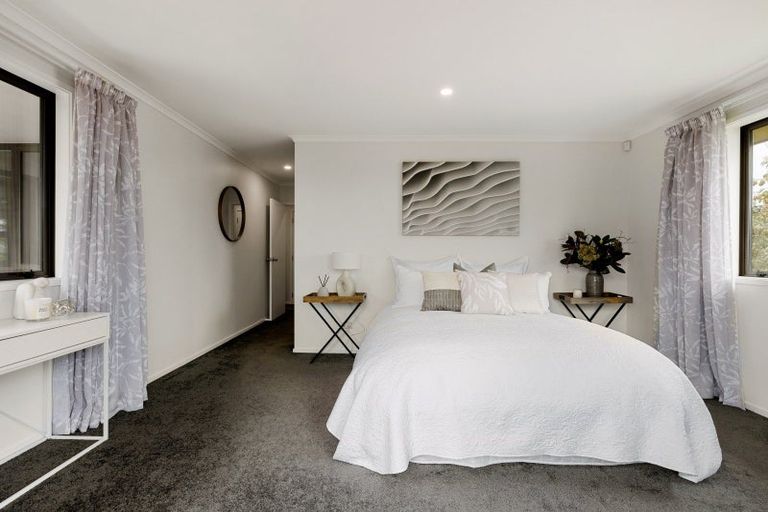 Photo of property in 8 Cleeve Close, Huntington, Hamilton, 3210