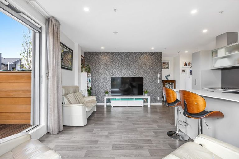 Photo of property in 102/160a Hobsonville Point Road, Hobsonville, Auckland, 0616