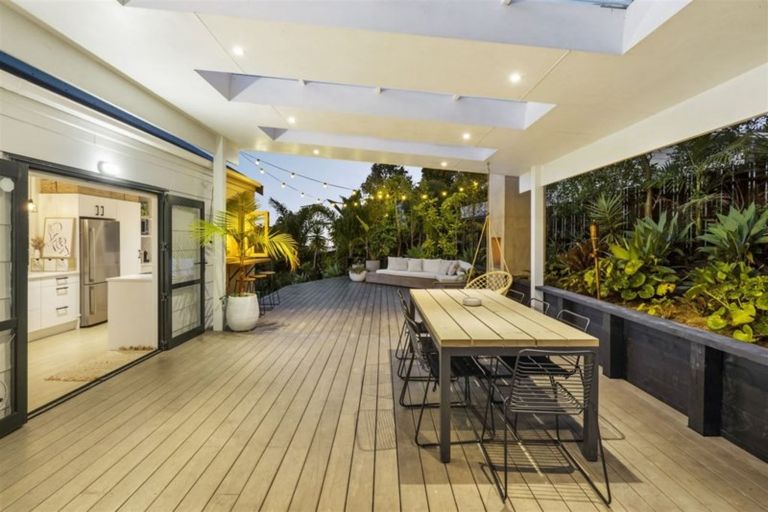 Photo of property in 2 Redwing Street, Browns Bay, Auckland, 0630