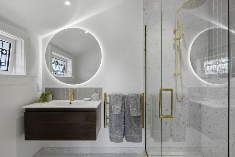 Photo of property in 7 Hackthorne Road, Cashmere, Christchurch, 8022