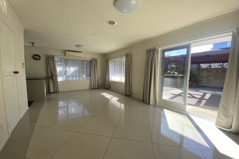 Photo of property in 2/42 Galvan Avenue, Sunnyhills, Auckland, 2010