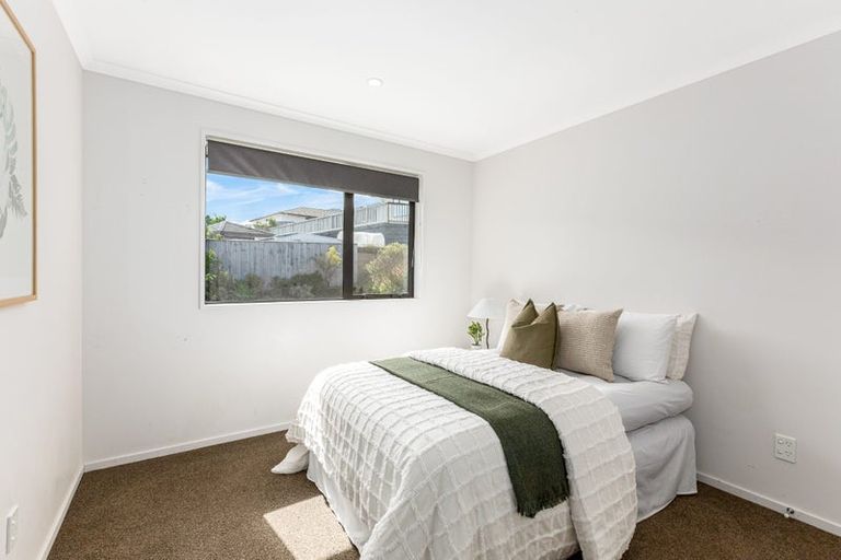 Photo of property in 5 Ihakara Arthur Lane, Aotea, Porirua, 5024