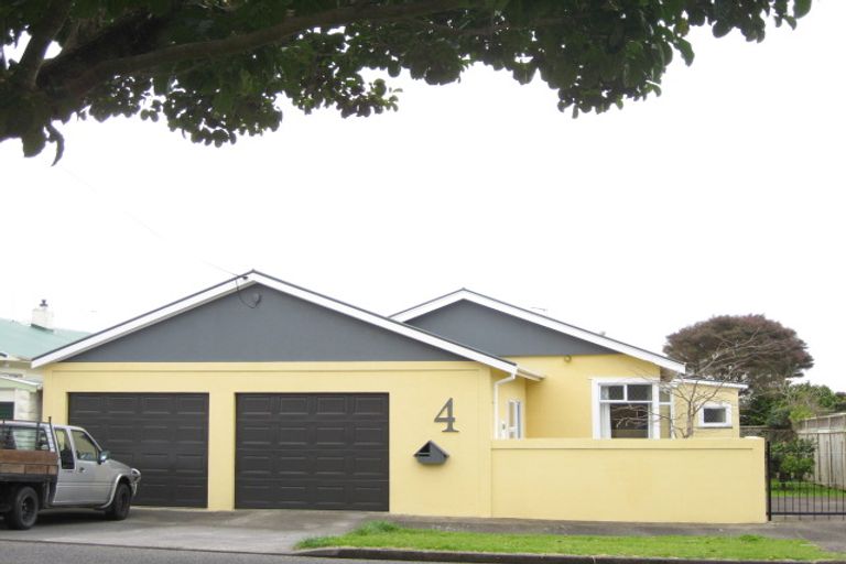Photo of property in 4 Selwyn Street, Lower Vogeltown, New Plymouth, 4310