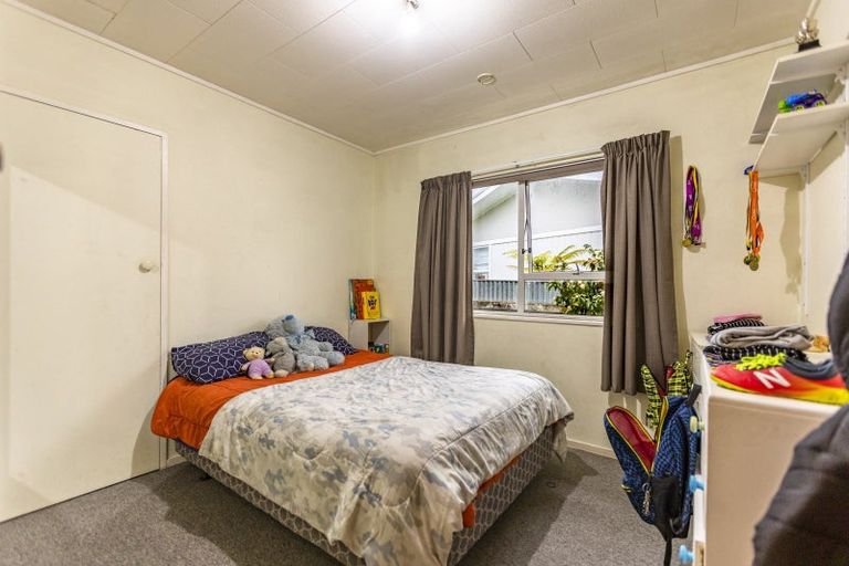 Photo of property in 31 Skerrett Crescent, Tamatea, Napier, 4112
