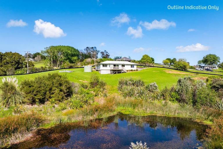 Photo of property in 11 Lupis Way, Kaiwaka, 0573