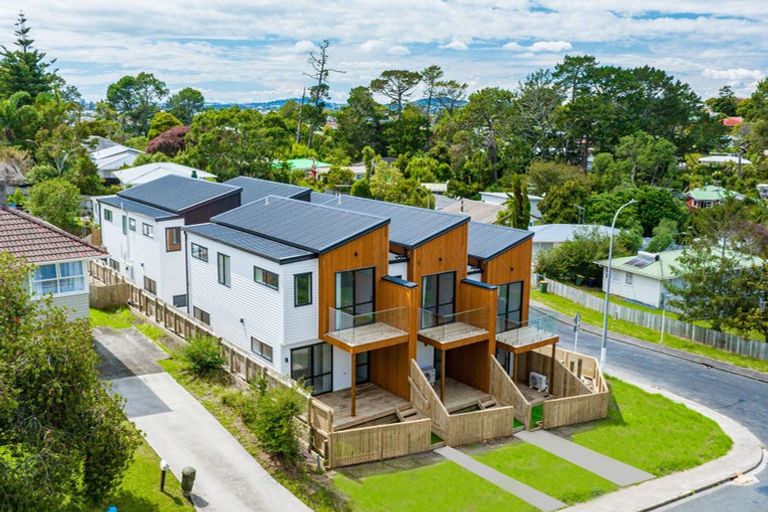 Photo of property in 51a Glendene Avenue, Glendene, Auckland, 0602