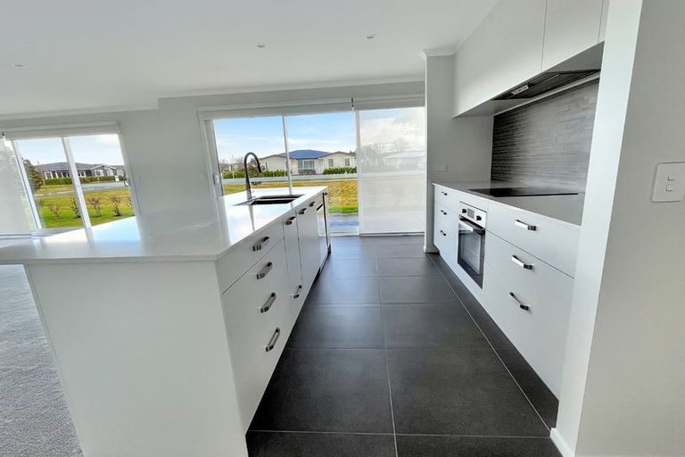 Photo of property in 12 Bastille Court, Rangatira Park, Taupo, 3330
