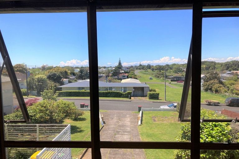 Photo of property in 75 Mould Street, Waitara, 4320