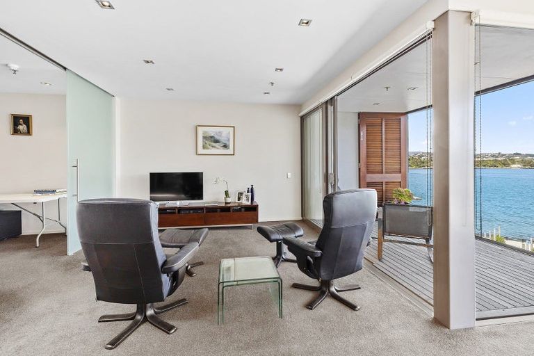 Photo of property in Patent 326 Apartments, 504s/326 Evans Bay Parade, Hataitai, Wellington, 6021