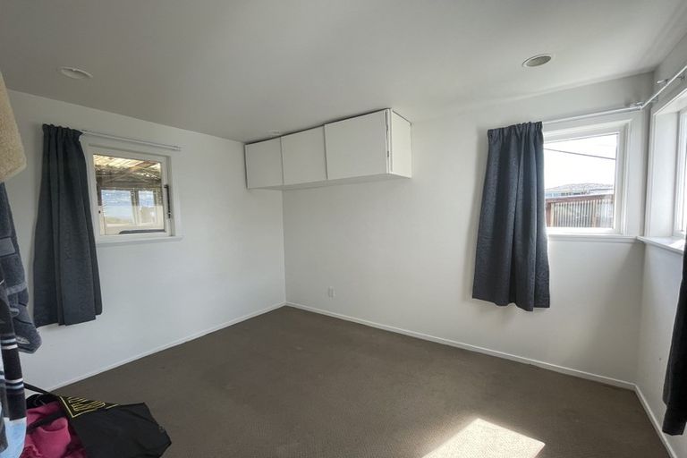 Photo of property in 64 Manuka Road, Glenfield, Auckland, 0629