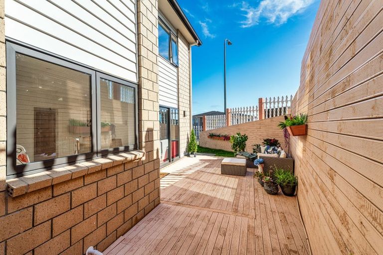Photo of property in 31 Shibata Rise, Ranui, Auckland, 0612