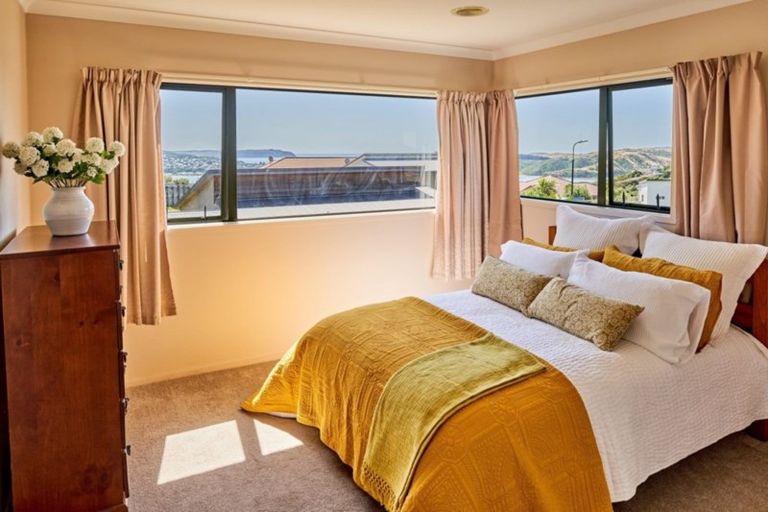 Photo of property in 9 Aspiring Terrace, Aotea, Porirua, 5024