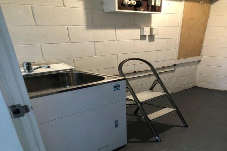 Photo of property in 66b Clovelly Road, Bucklands Beach, Auckland, 2012