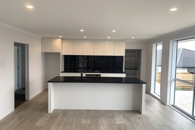 Photo of property in 6 Magnum Drive, Kumeu, 0810