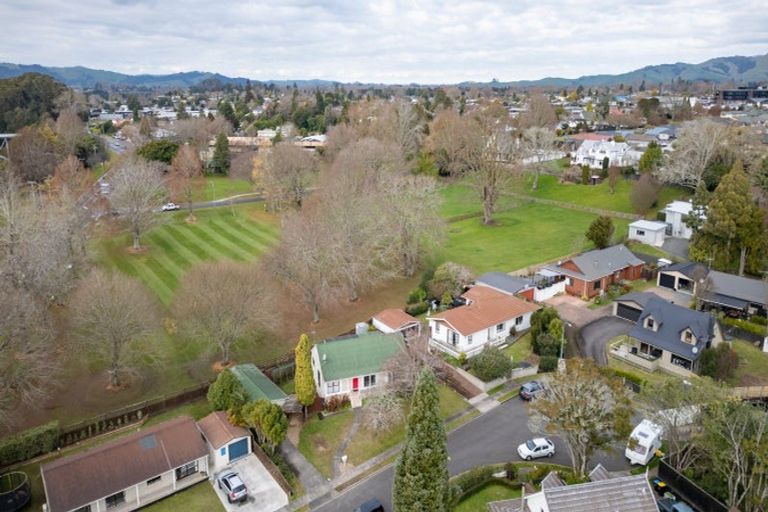 Photo of property in 4 Eliot Place, Leamington, Cambridge, 3432