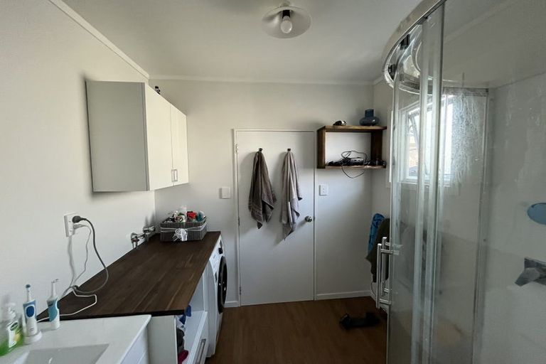 Photo of property in 16a Rua Street, Lyall Bay, Wellington, 6022