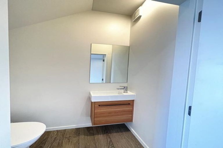 Photo of property in 11 Aramata Road, Papakura, 2110