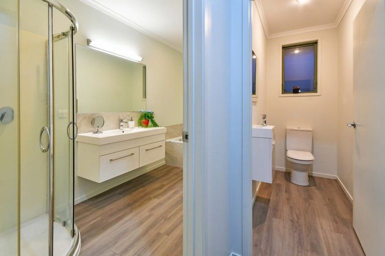 Photo of property in 98 Helenslee Road, Pokeno, 2472