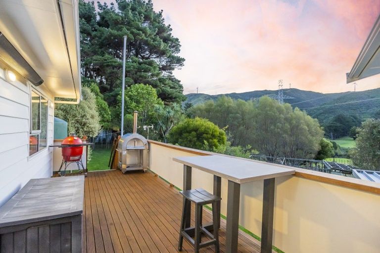 Photo of property in 306 South Makara Road, Makara, Karori, 6972