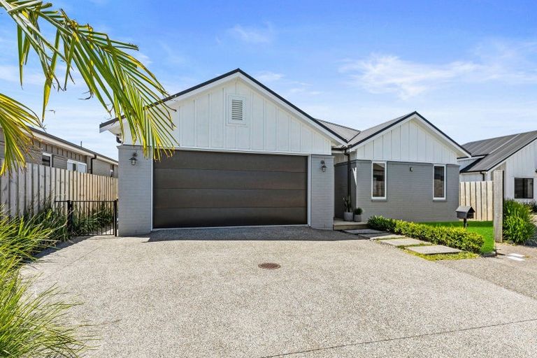 Photo of property in 5 Astelia Lane, Papamoa Beach, Papamoa, 3118