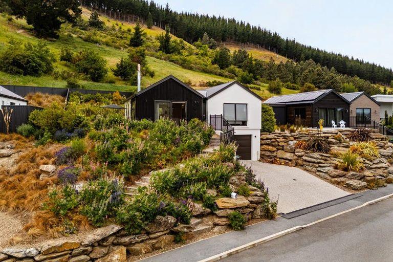 Photo of property in 28 Naylor Street, Clyde, 9330