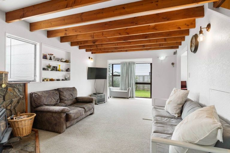 Photo of property in 106 Everitt Crescent, Whangamata, 3620