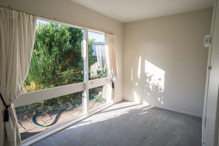 Photo of property in 58 Prince Regent Drive, Half Moon Bay, Auckland, 2012