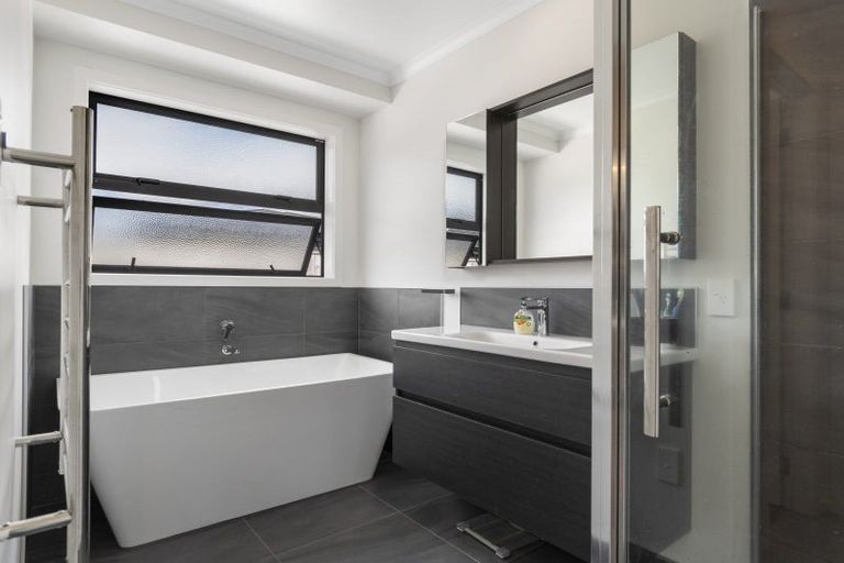 Photo of property in 18 Monilia Way, Papamoa Beach, Papamoa, 3118