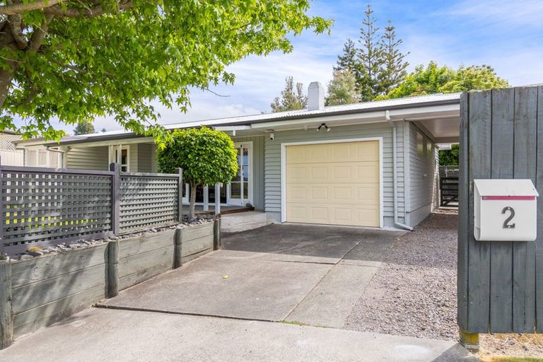 Photo of property in 2 Alberta Street, Acacia Bay, Taupo, 3330