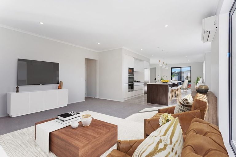 Photo of property in 17 Kuku Avenue, Red Beach, 0932