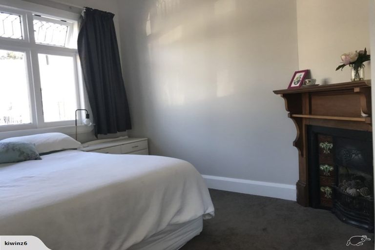 Photo of property in 7 Royal Street, Berhampore, Wellington, 6023