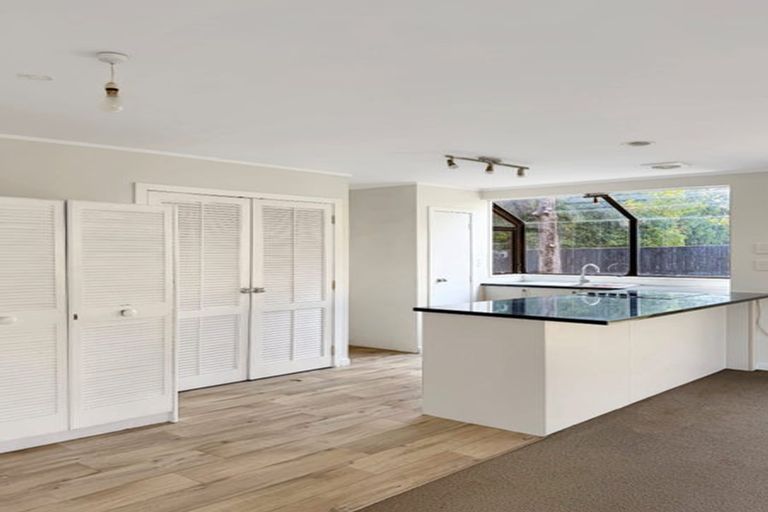 Photo of property in 3/78 Glengarry Road, Glen Eden, Auckland, 0602