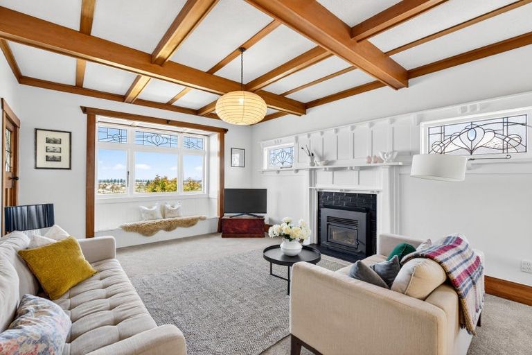 Photo of property in 12 Guys Hill Road, Hospital Hill, Napier, 4110