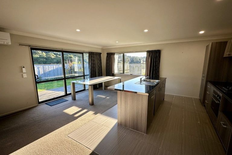 Photo of property in 6 Moonsail Drive, Whitby, Porirua, 5024