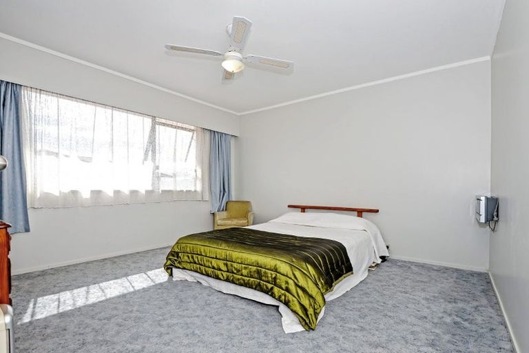Photo of property in 2/22 Diorella Drive, Clover Park, Auckland, 2019
