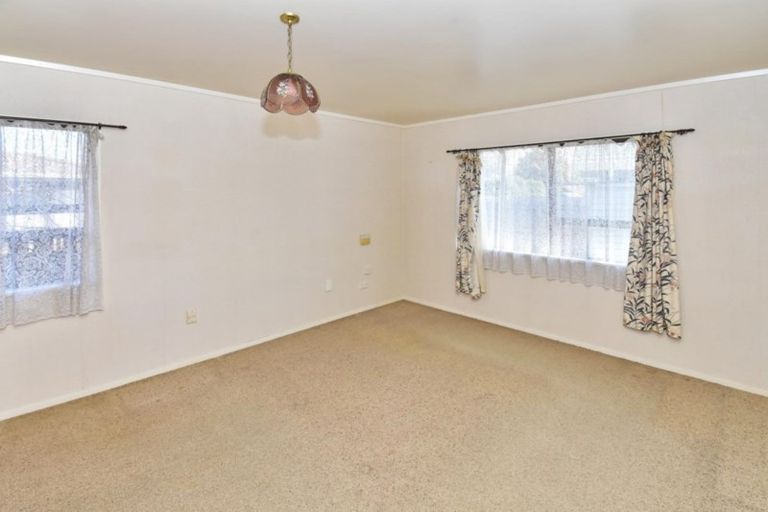 Photo of property in 9 Brynbela Court, Papakura, 2110